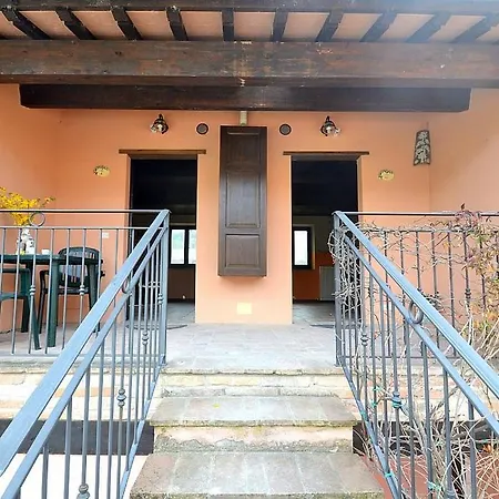 Willa Zona Artigianale Callarella Sleeps 3 Pool Sarnano