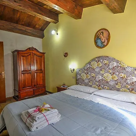 Zona Artigianale Callarella Sleeps 3 Pool Sarnano