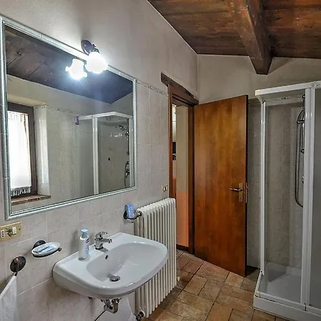 Zona Artigianale Callarella Sleeps 3 Pool * Sarnano